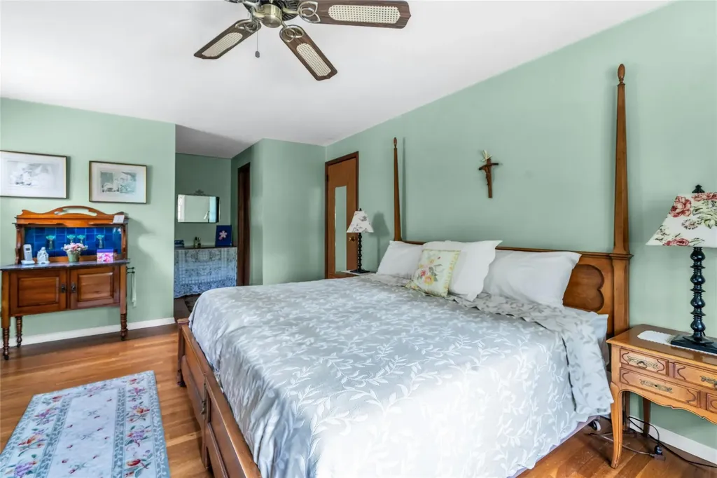 29 Cardinal Lane Hauppauge NY 11788