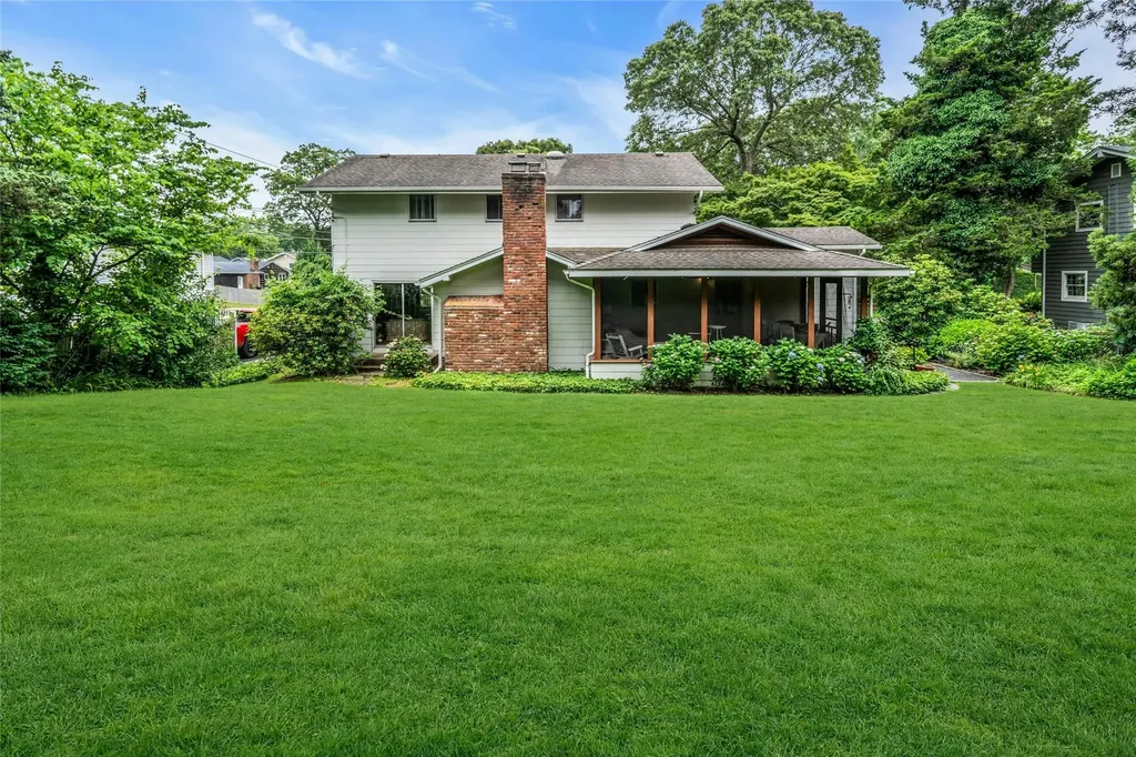 29 Cardinal Lane Hauppauge NY 11788