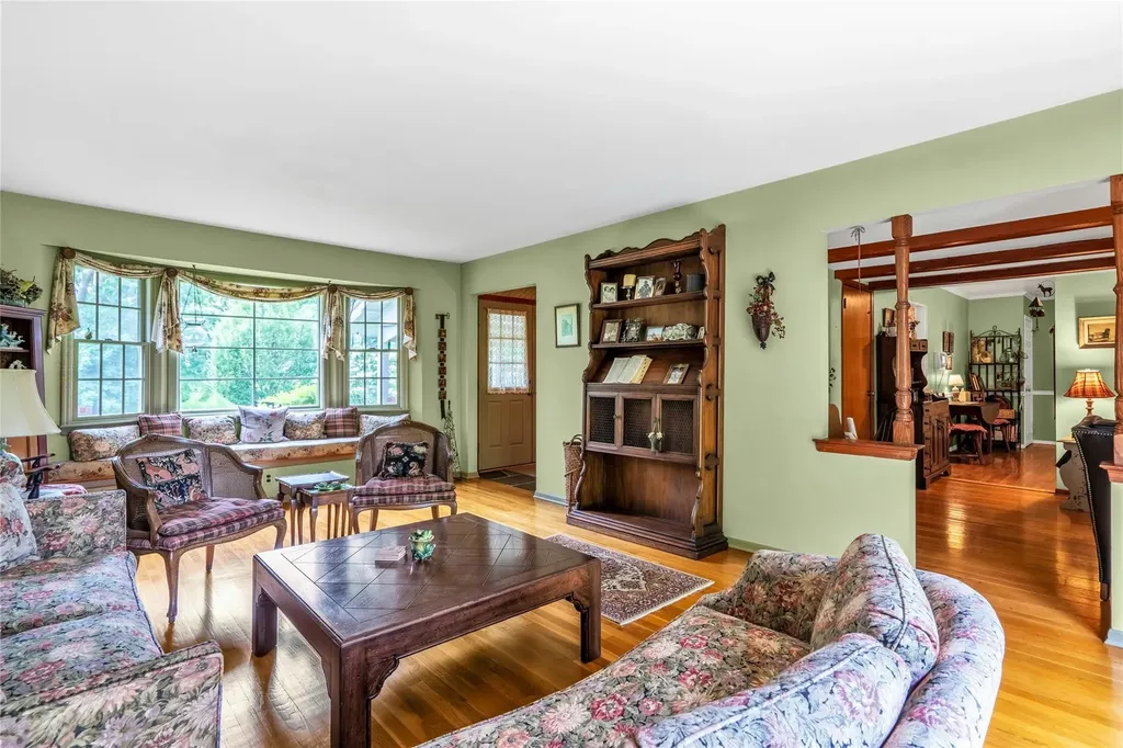 29 Cardinal Lane Hauppauge NY 11788