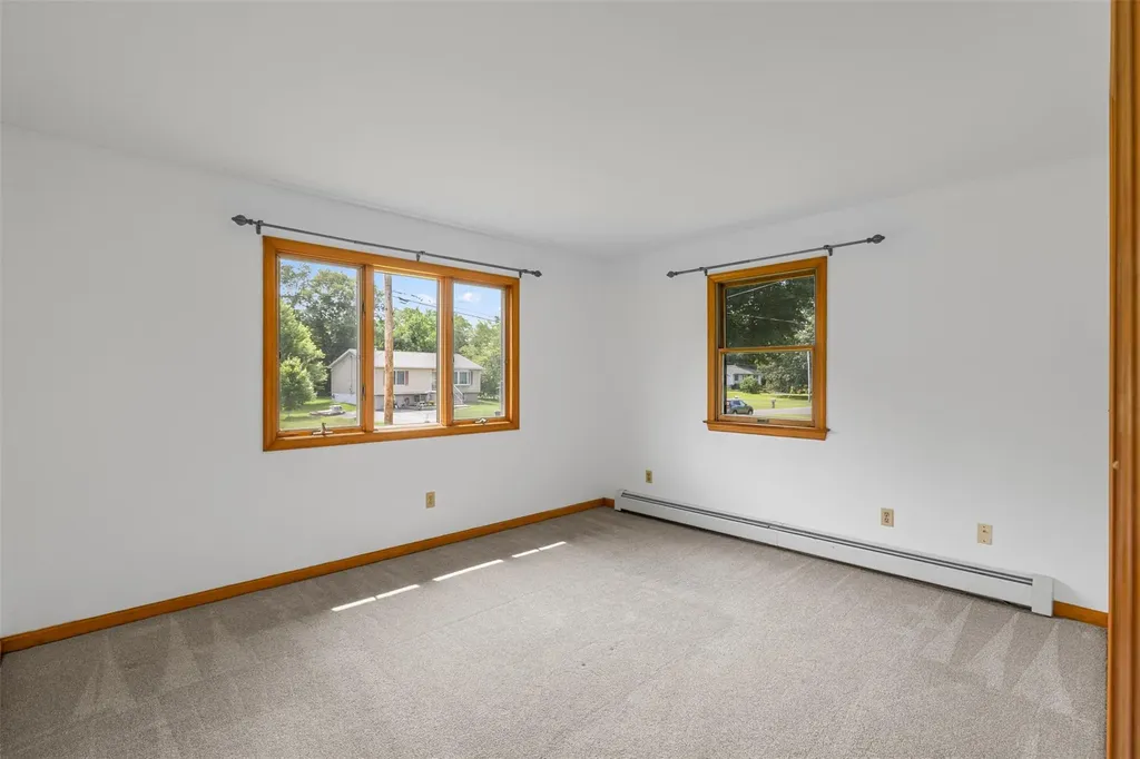 16 Orchard Lane Highland NY 12528