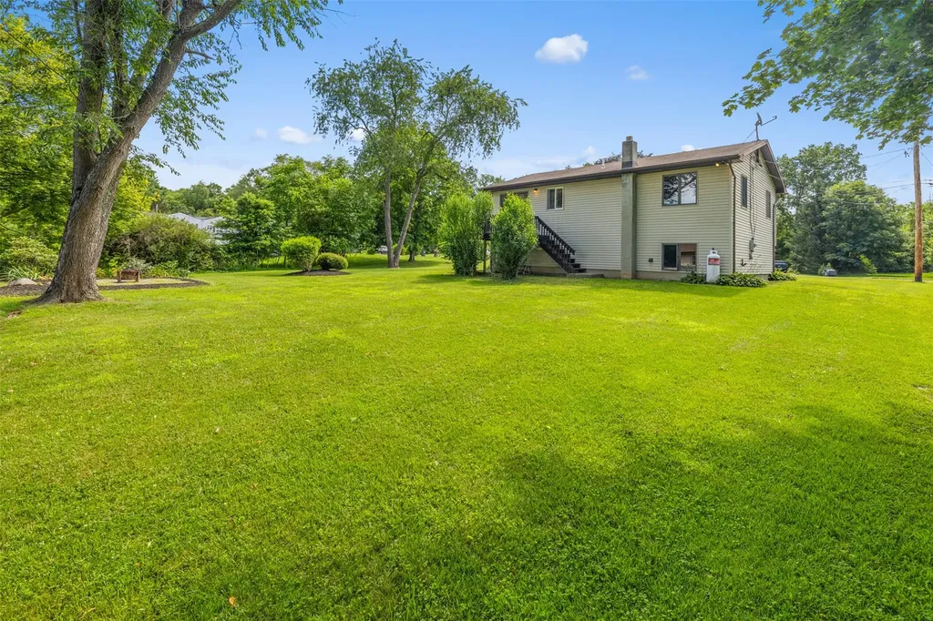 16 Orchard Lane Highland NY 12528