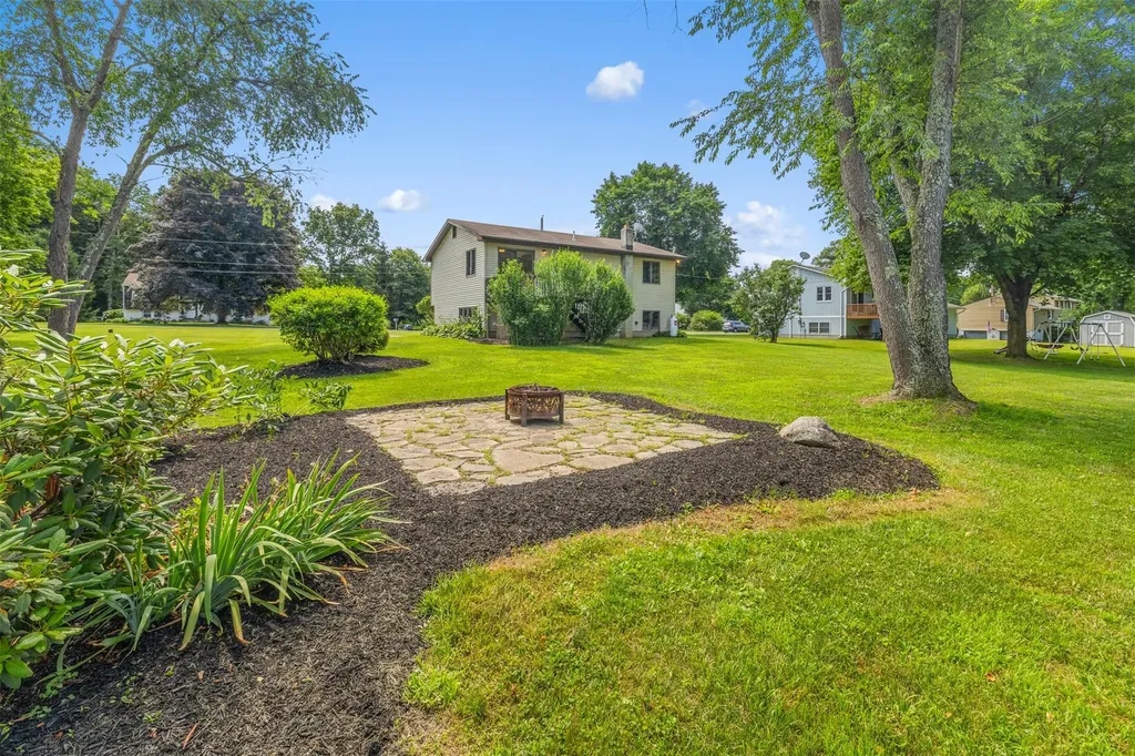 16 Orchard Lane Highland NY 12528