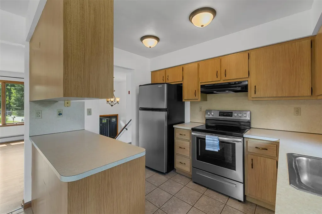 16 Orchard Lane Highland NY 12528