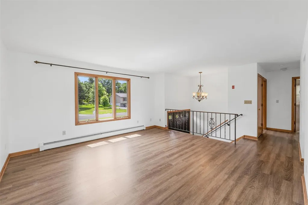 16 Orchard Lane Highland NY 12528