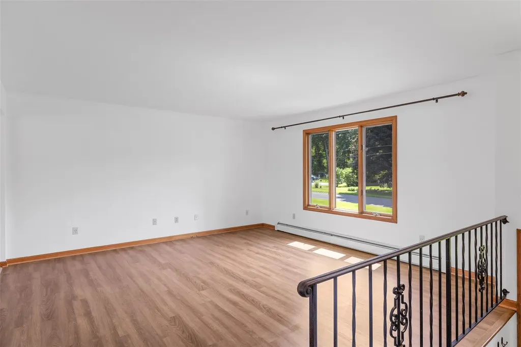 16 Orchard Lane Highland NY 12528