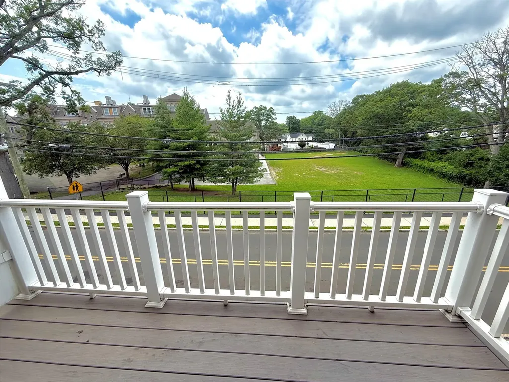 17 Broadway Harrison NY 10528