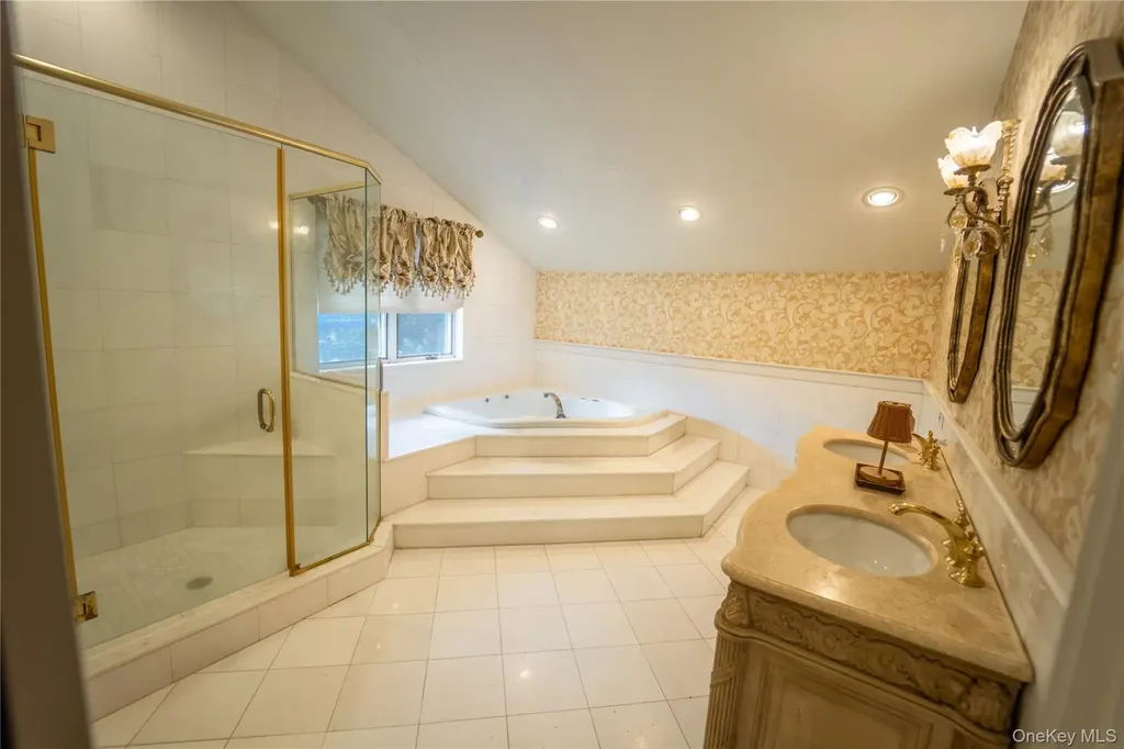 6 Cambridge Drive Smithtown NY 11787