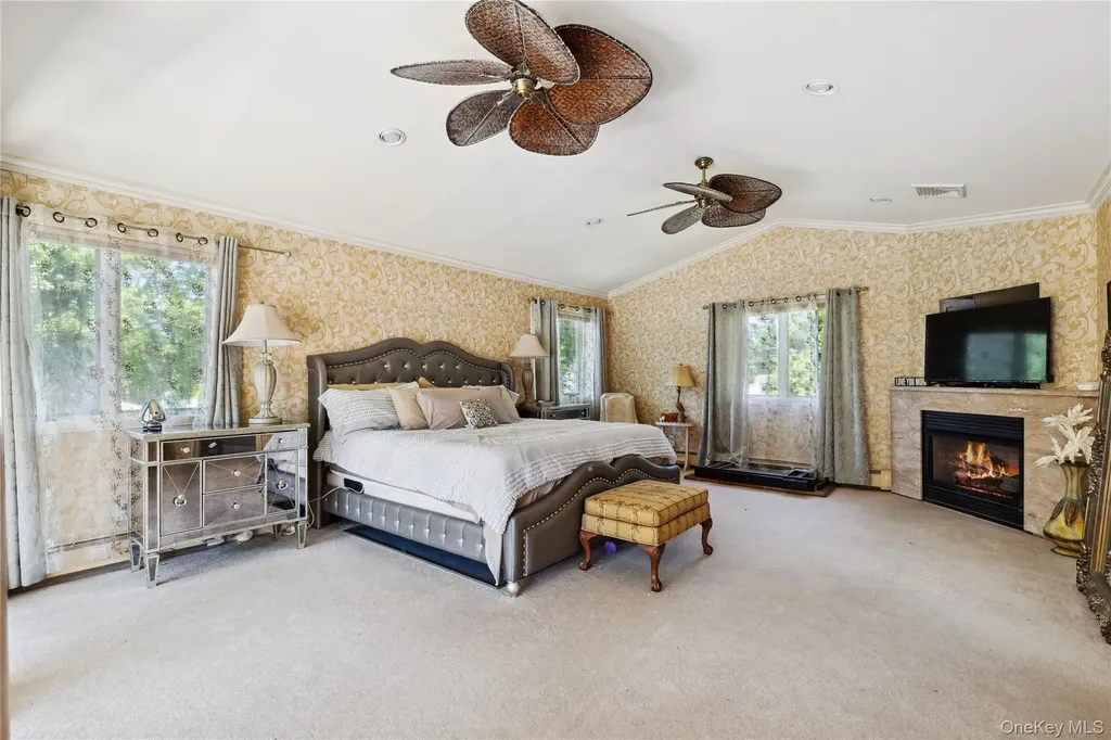 6 Cambridge Drive Smithtown NY 11787