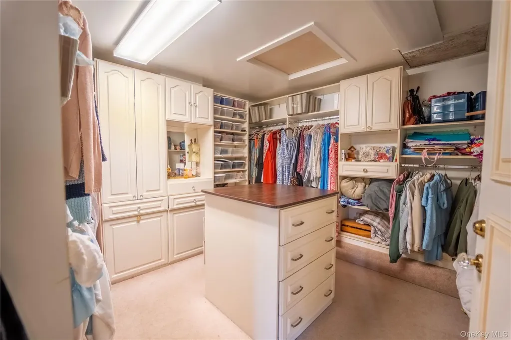 6 Cambridge Drive Smithtown NY 11787