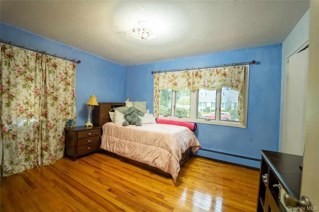 6 Cambridge Drive Smithtown NY 11787