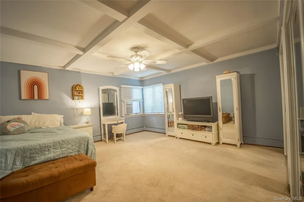 6 Cambridge Drive Smithtown NY 11787