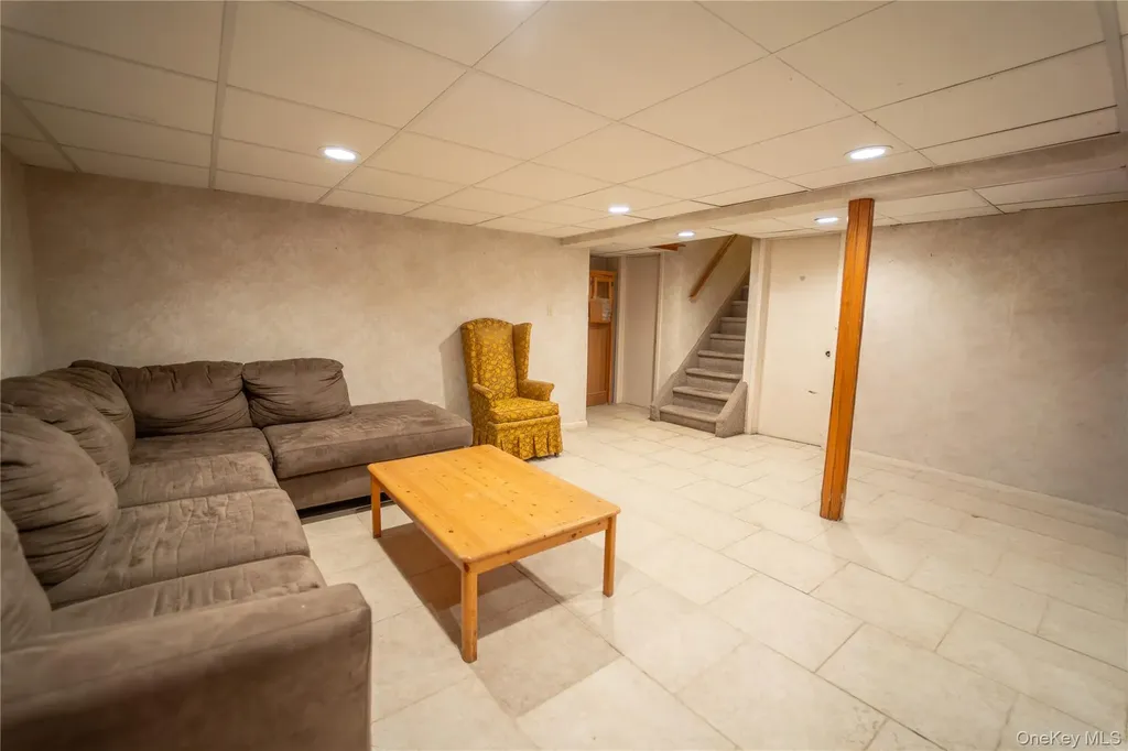 6 Cambridge Drive Smithtown NY 11787