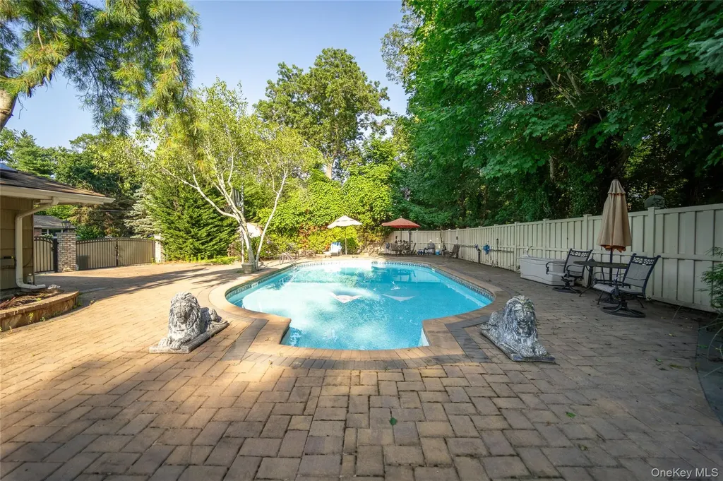 6 Cambridge Drive Smithtown NY 11787