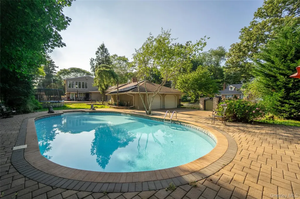 6 Cambridge Drive Smithtown NY 11787