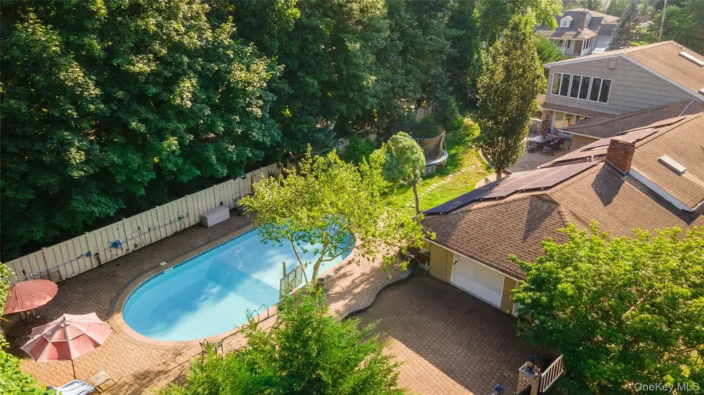 6 Cambridge Drive Smithtown NY 11787
