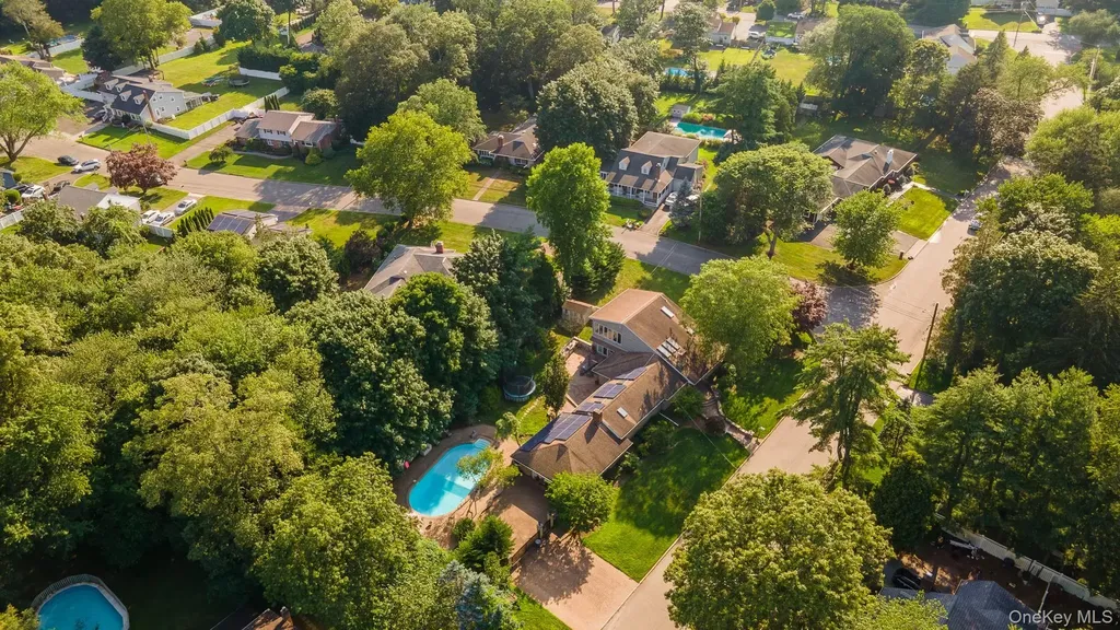 6 Cambridge Drive Smithtown NY 11787