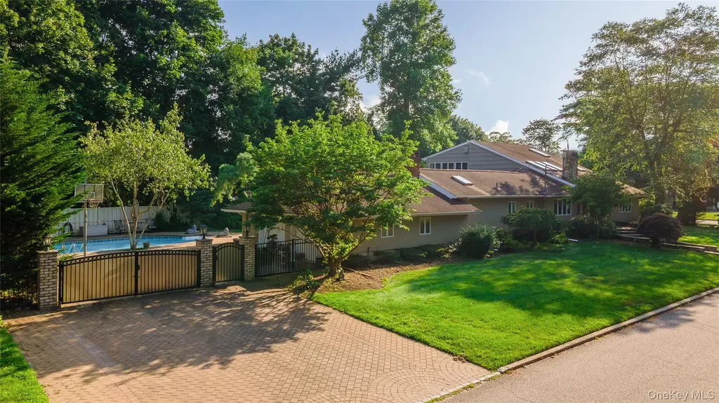 6 Cambridge Drive Smithtown NY 11787