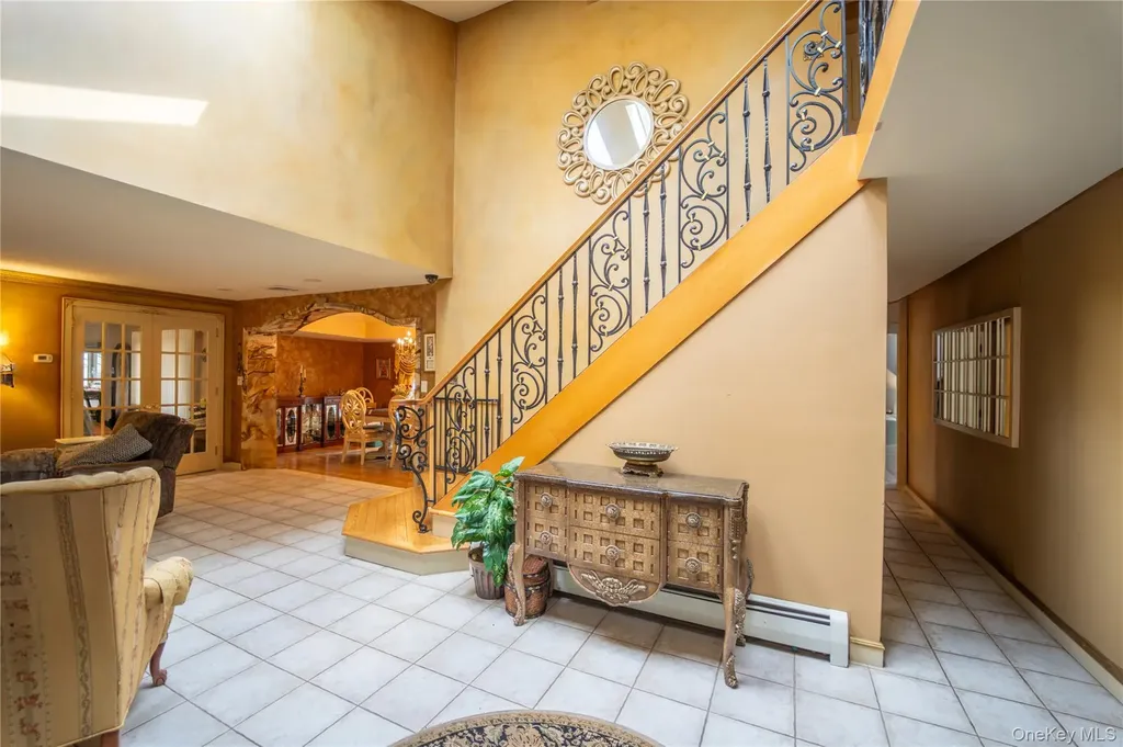 6 Cambridge Drive Smithtown NY 11787