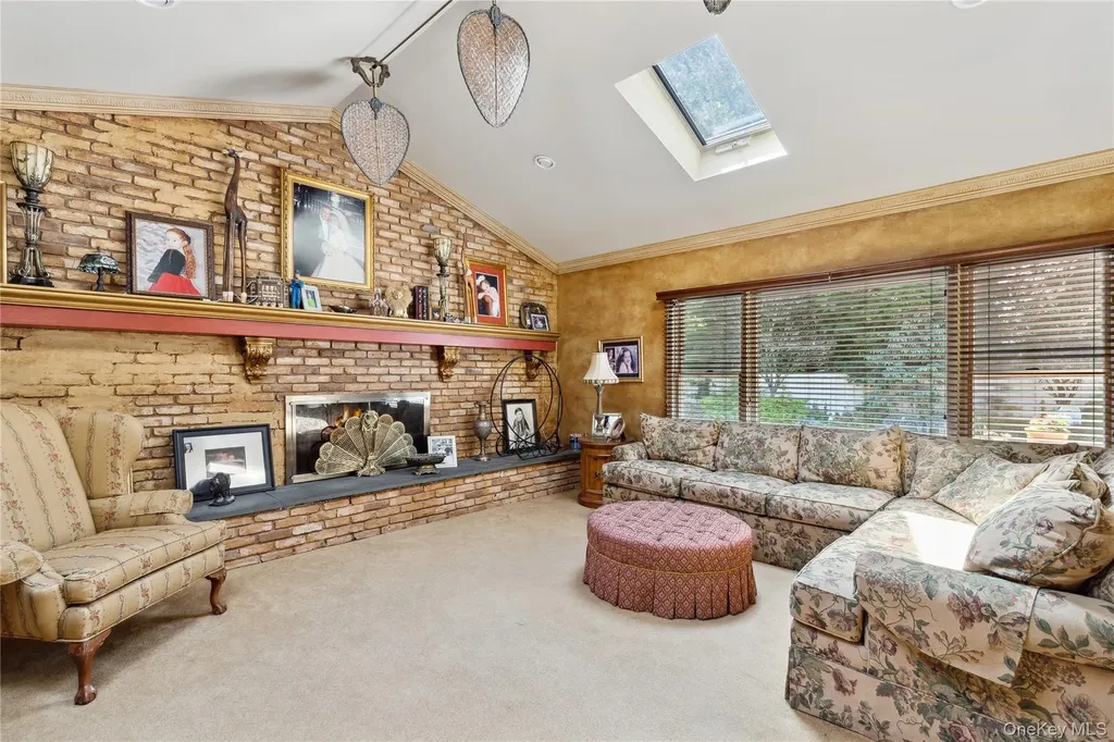 6 Cambridge Drive Smithtown NY 11787
