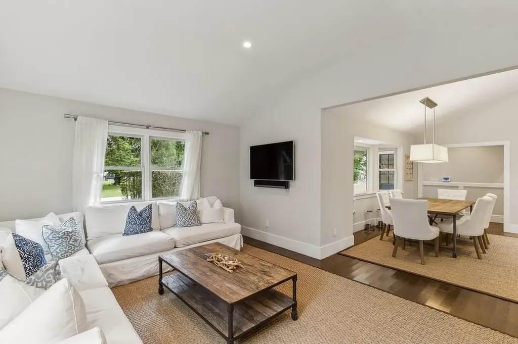 20 Stratton Square East Hampton NY 11937