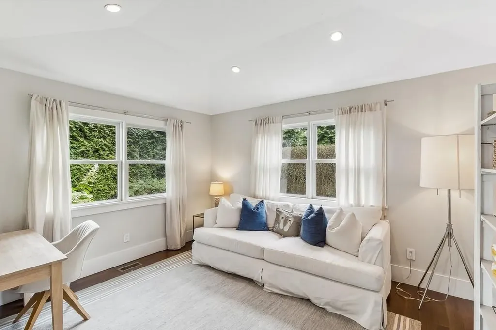 20 Stratton Square East Hampton NY 11937