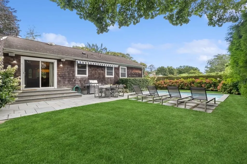 20 Stratton Square East Hampton NY 11937