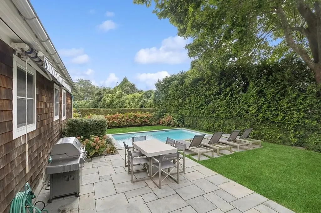 20 Stratton Square East Hampton NY 11937