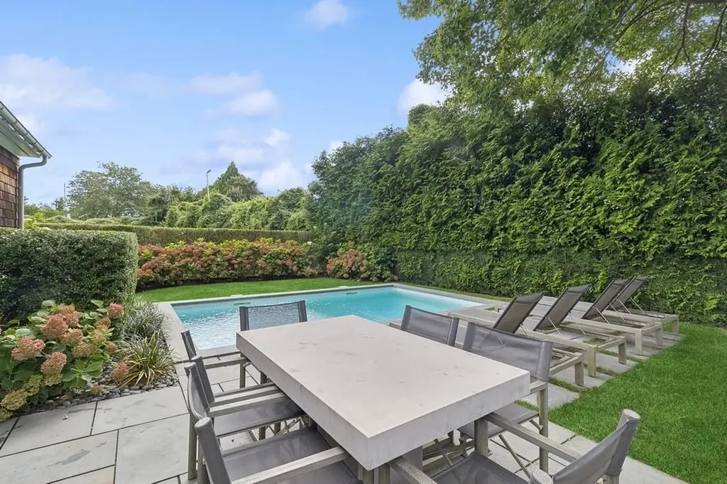 20 Stratton Square East Hampton NY 11937