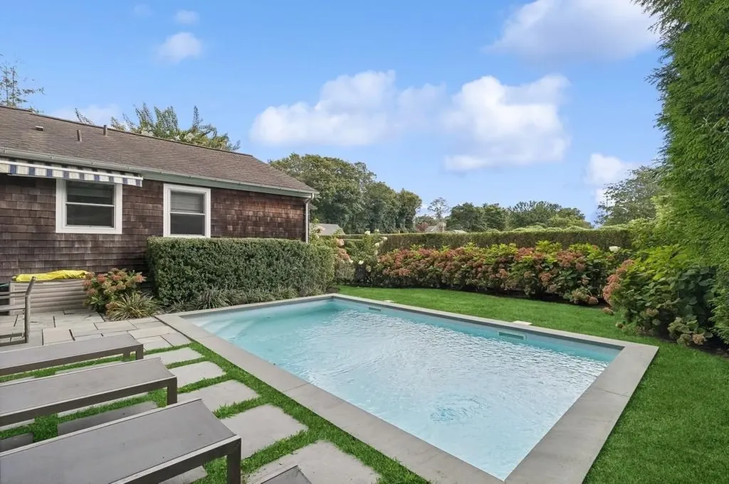 20 Stratton Square East Hampton NY 11937