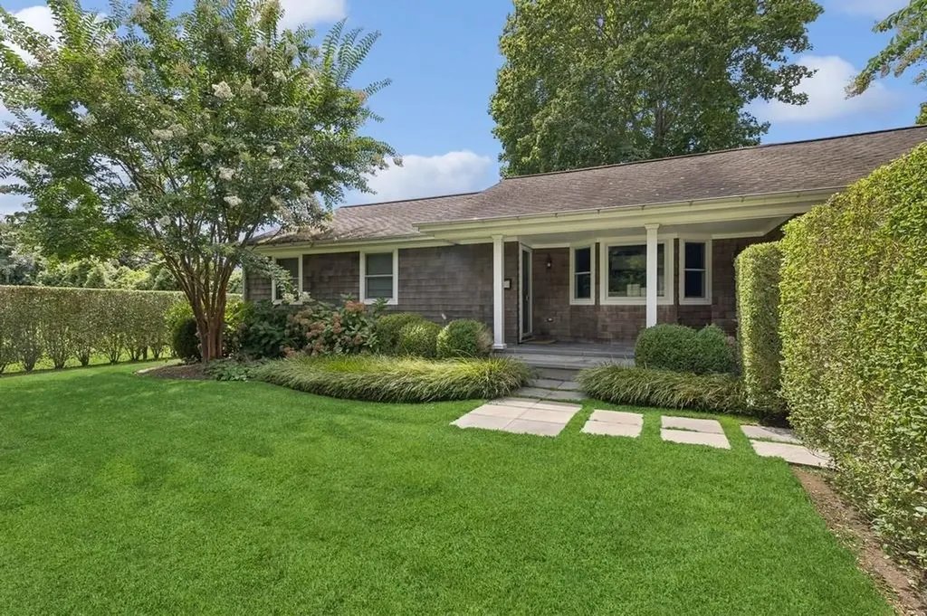 20 Stratton Square East Hampton NY 11937