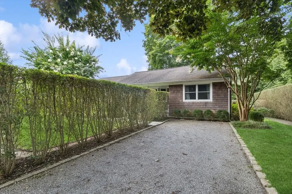 20 Stratton Square East Hampton NY 11937