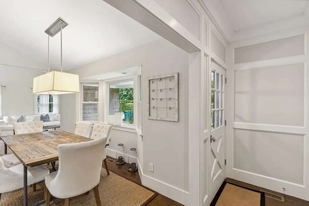 20 Stratton Square East Hampton NY 11937