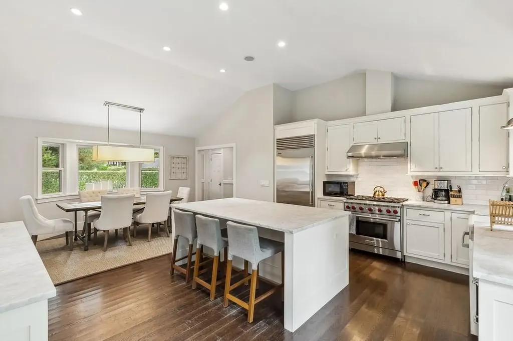 20 Stratton Square East Hampton NY 11937