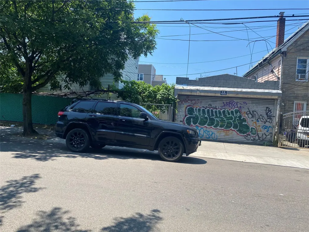 10121 46th Avenue Corona NY 11368