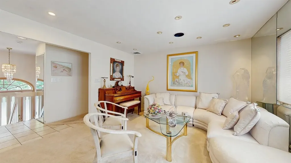 336 Thompson Avenue Oceanside NY 11572