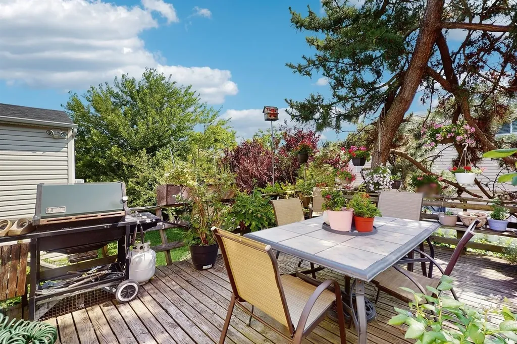 336 Thompson Avenue Oceanside NY 11572