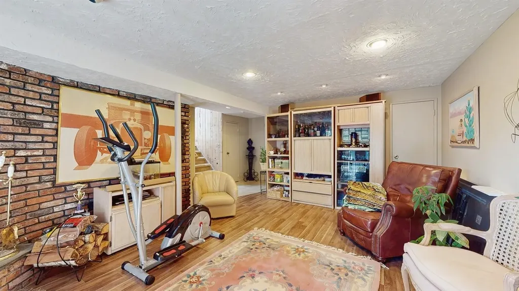 336 Thompson Avenue Oceanside NY 11572