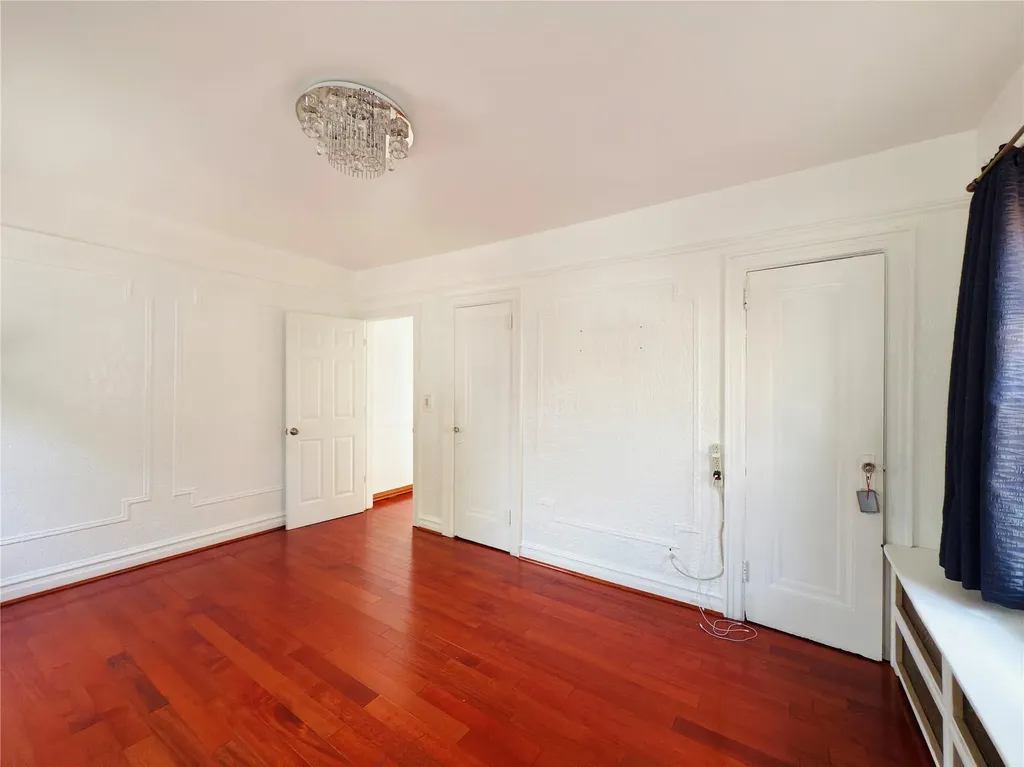 2891 Dudley Avenue Bronx NY 10461