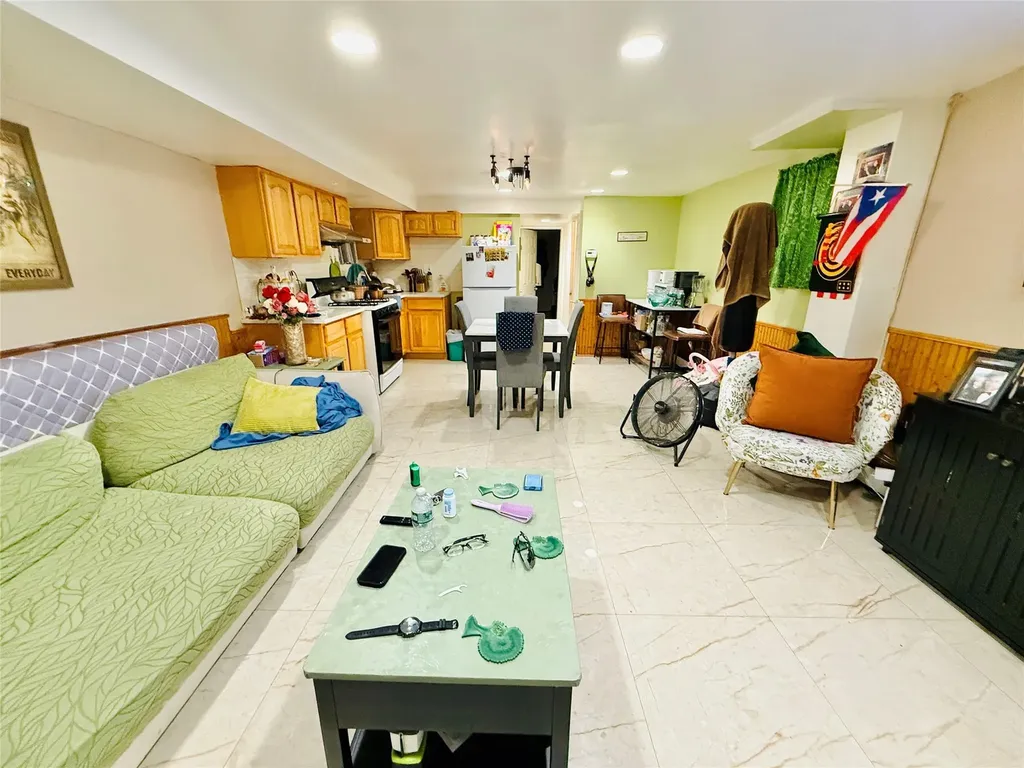 2891 Dudley Avenue Bronx NY 10461