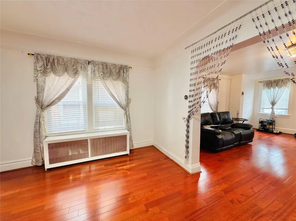2891 Dudley Avenue Bronx NY 10461