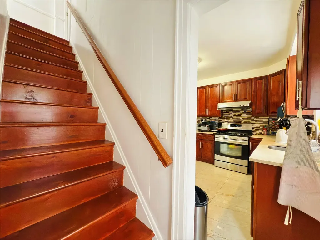 2891 Dudley Avenue Bronx NY 10461