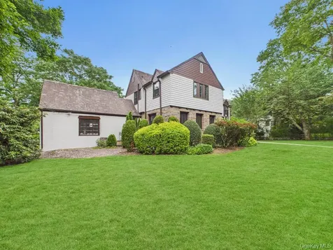 75 Lord Kitchener Road New Rochelle NY 10804