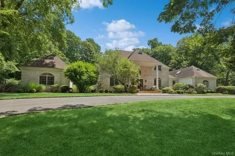 9 Swan Place Nissequogue NY 11780