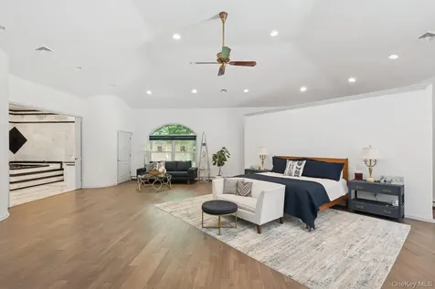 9 Swan Place Nissequogue NY 11780