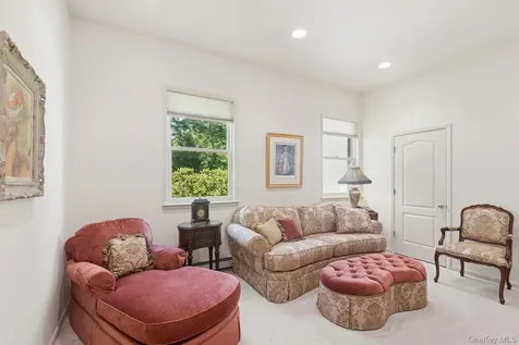 9 Swan Place Nissequogue NY 11780