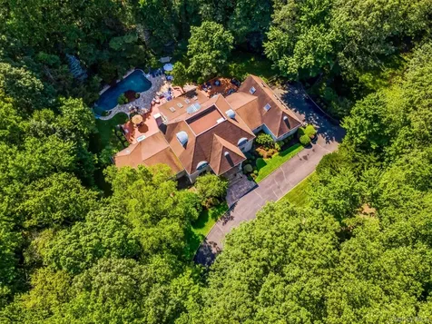 9 Swan Place Nissequogue NY 11780