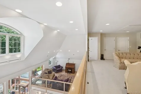 9 Swan Place Nissequogue NY 11780