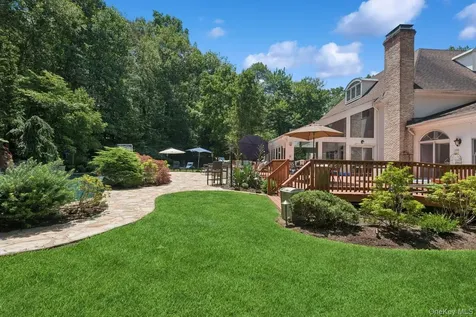 9 Swan Place Nissequogue NY 11780