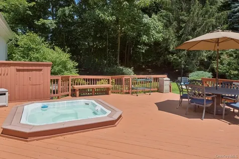 9 Swan Place Nissequogue NY 11780
