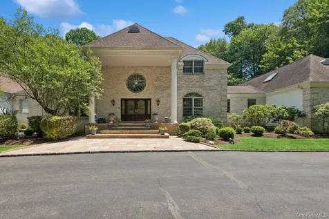 9 Swan Place Nissequogue NY 11780